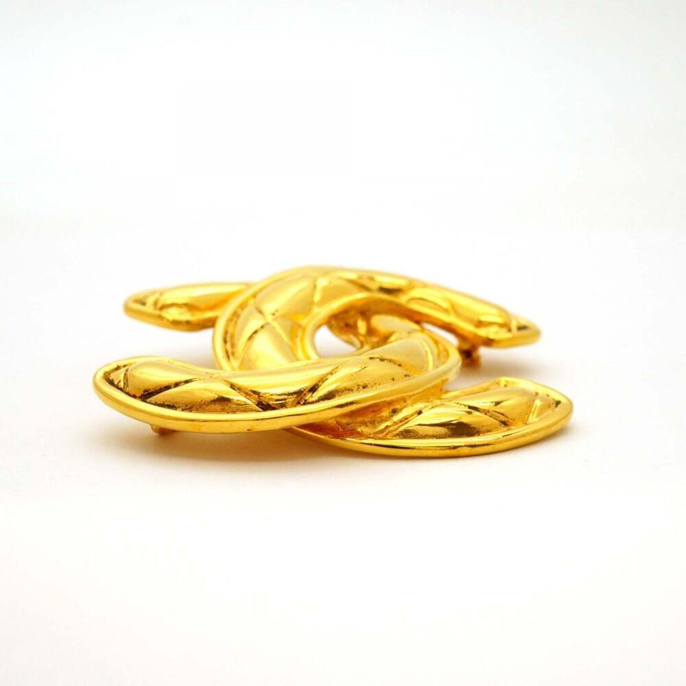 CHANEL Authentic Gold Logo Brooch - Picture 3 of 7